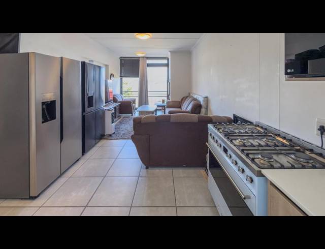 2 BEDROOM APARTMENT FOR SALE IN VREDEKLOOF HEIGHTS